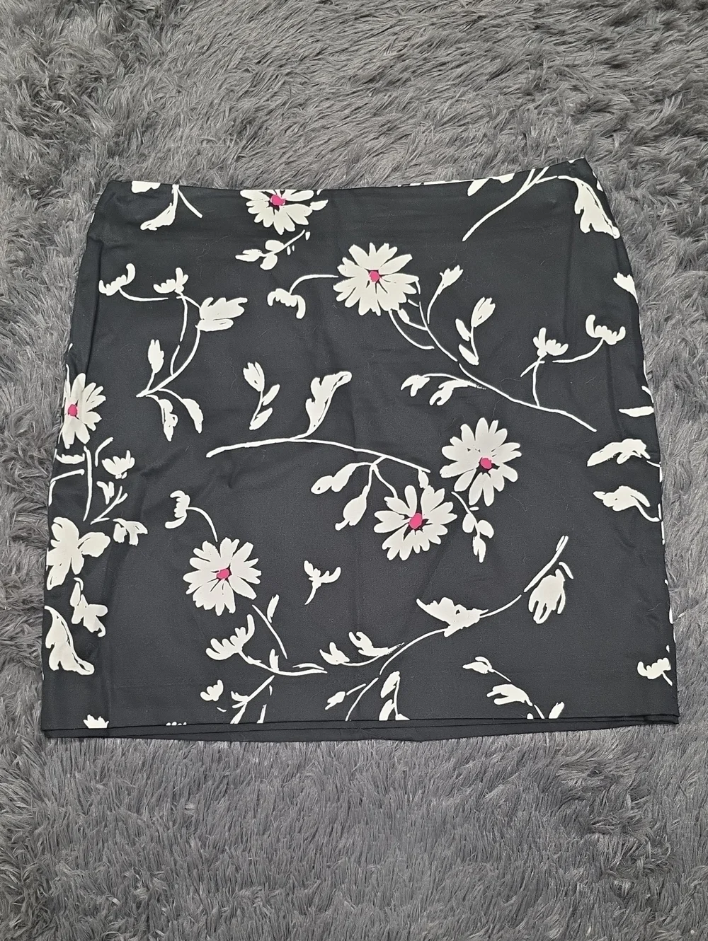 Talbots- Black Mini Skirt with White Floral Print. Size 4P. EUC